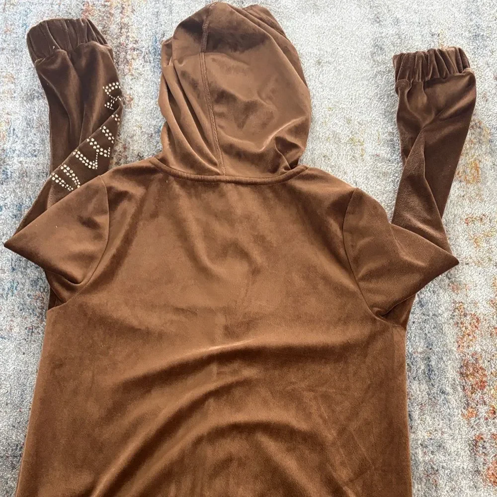Juicy Couture Girls Plush 2pc Outfit.